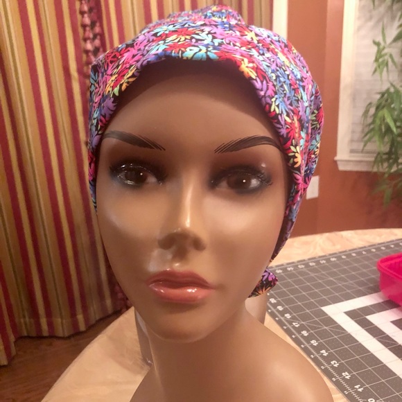 Large multicolored cap - Picture 2 of 3